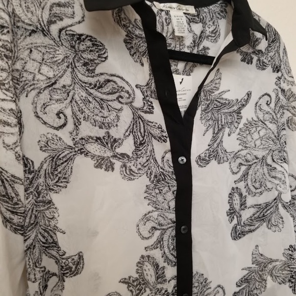 NWT Kenneth Cole 'Kristen' Paisley B&W Blouse (S) - Picture 3 of 5